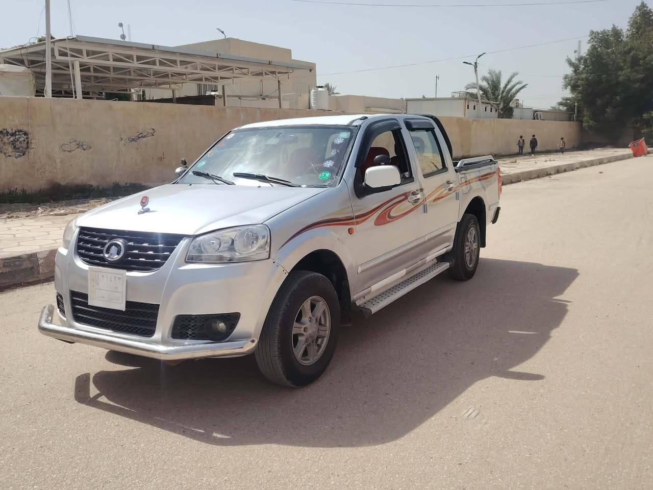 السلام عليكم بيكم كريت وويل 2013مكفوله من الضربه والتبديل سياره حلوه مال جناي جاهزه برغي ماعايزه رقمه قادسيه سنويه مجدده 29داخله هزاز السعر 55وبيها مجال الاتصال *********** مكان نجف
