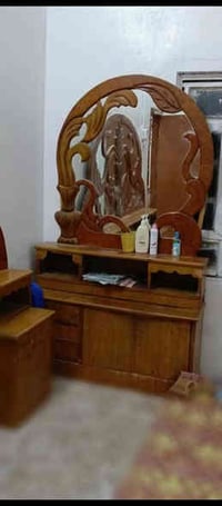 غرفة خشب • للبيع • المكان الشافي