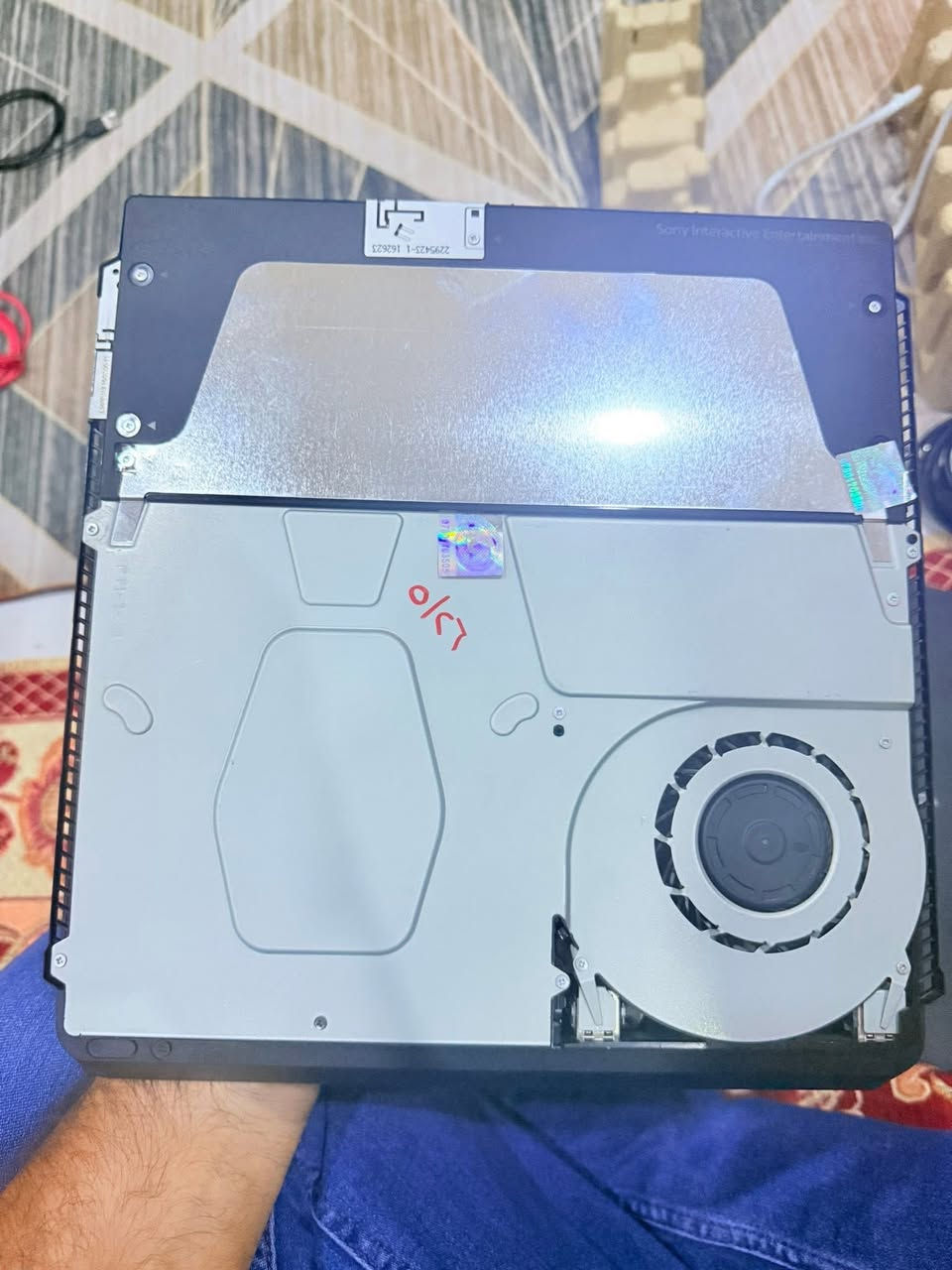 سلام عليكم مرخصت صاحب الاكروب بلي 4 سلم مهكر لوك استيكر نضافه فول نضام 11/00 ويا جوستكات عدد 2 والعاب عدد 8 العاب  منزل بي وقابل لتنزيل العاب بعد نص تيره 500 كيكا  غراضه كامله السعر 300 قفله مكاني كربلاء *********** الرقم الثاني *********** بيهن وات ساب
