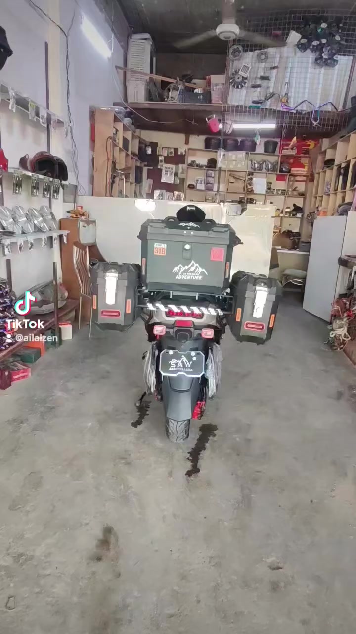 متاح باجي مستخدم اقل الشهر سرعه ١٣٠ حقيقي نضافه فول بطاريات دبل مسطره موصفاته فول تصال عل رقم الجوال المسجل ***********
