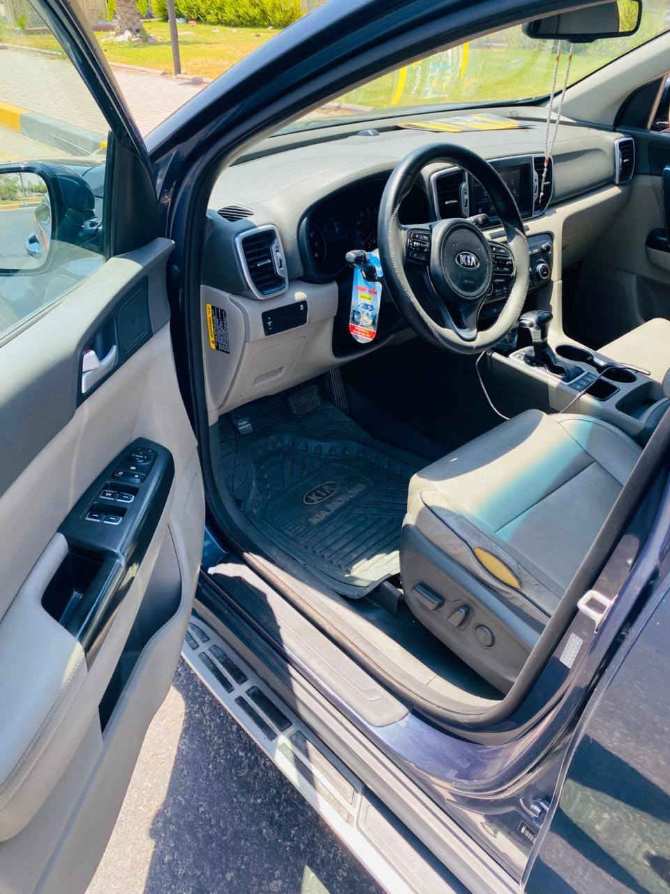 السلام عليكم 
سبورتج  موديل 17 بي قطعتين صبغ سونار موجود بل 
فول مواصفات من عد فتحه سياره 
كير محرك تبريد مكينه كفاله عامه 
تخم تاير شواصي مكفولات بلادي 
دوخل نظيفه سياره حلو معنا الكمله بل عافيه ياخذها 
رقم بغداد مشروع وطني بسمي سنويا تحويل ثاني 
سعار سياره 165بي مجال شي بسيط 
العنوان بغداد حي ور يم نادي نفط
نتصل تدلل على رقم 
***********
