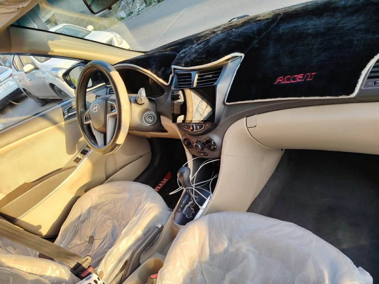 للبيع اكسنت خليجي موديل 2015 فتحه محرك 1600 صبغ 4قطع صبغ بدون بجم رقم بغداد تحويل اي وقت ماشيه 186  سعر 95$ بيها مجال بسيط مكان بغداد رقم ***********
