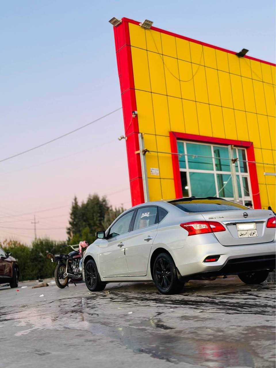 نیسان سەنترا ٢٠١٧ SV فول تەنها  سلایت نیە ئەمریکی  سلڤەر 97مایل رۆشتووە. تەنها بۆنیت سبوغ لەگەل یەک پەلە تەعدیل
جەمپێکی زۆر بچوکی لە بەدەنە هەیە 
112$ و مەجالەکی کەم 
*********** أربيل, العراق
