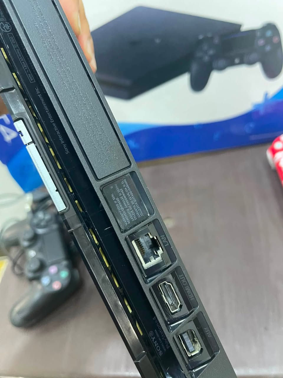 مرحبا البيع بلي 4سلم لوك ستيكر ممفتوح نضام اون لاين 13/50 ذاكره 500 بيه العاب داخل البلي كامل ملحقات جوستيكات ٢ كيبلات تشغيل كارتونه سعره ٢٣٠ مكاني بغداد العبيدي رقم ***********
