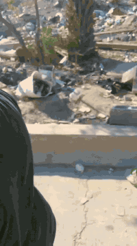 دار للبيع المساحه 200 يحتوي على استقبال 7×5 وغرفه 5×5 وغرفة ثانيه 4×4 ...