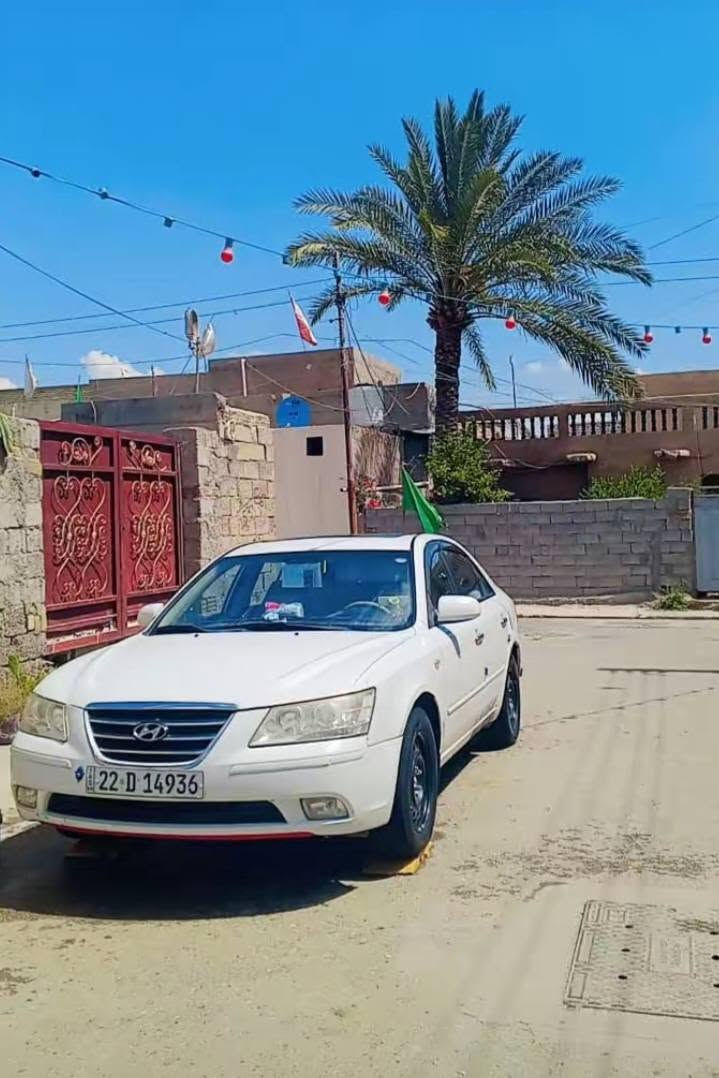 سلام عليكم سوناته 2009خليجي محرك 2000كير مكينه خير من الله ضررهه جملغ اليمه المامي والبنيد جاملغ الخلفي صفحت السايق بارد رقم اربيل سنويه ساقطه صارلهه سنه رقم دولي سعرهه 103وبيه مجال مكان السياره واسط الصويره ////  ***********//***********تصل وتدلل
