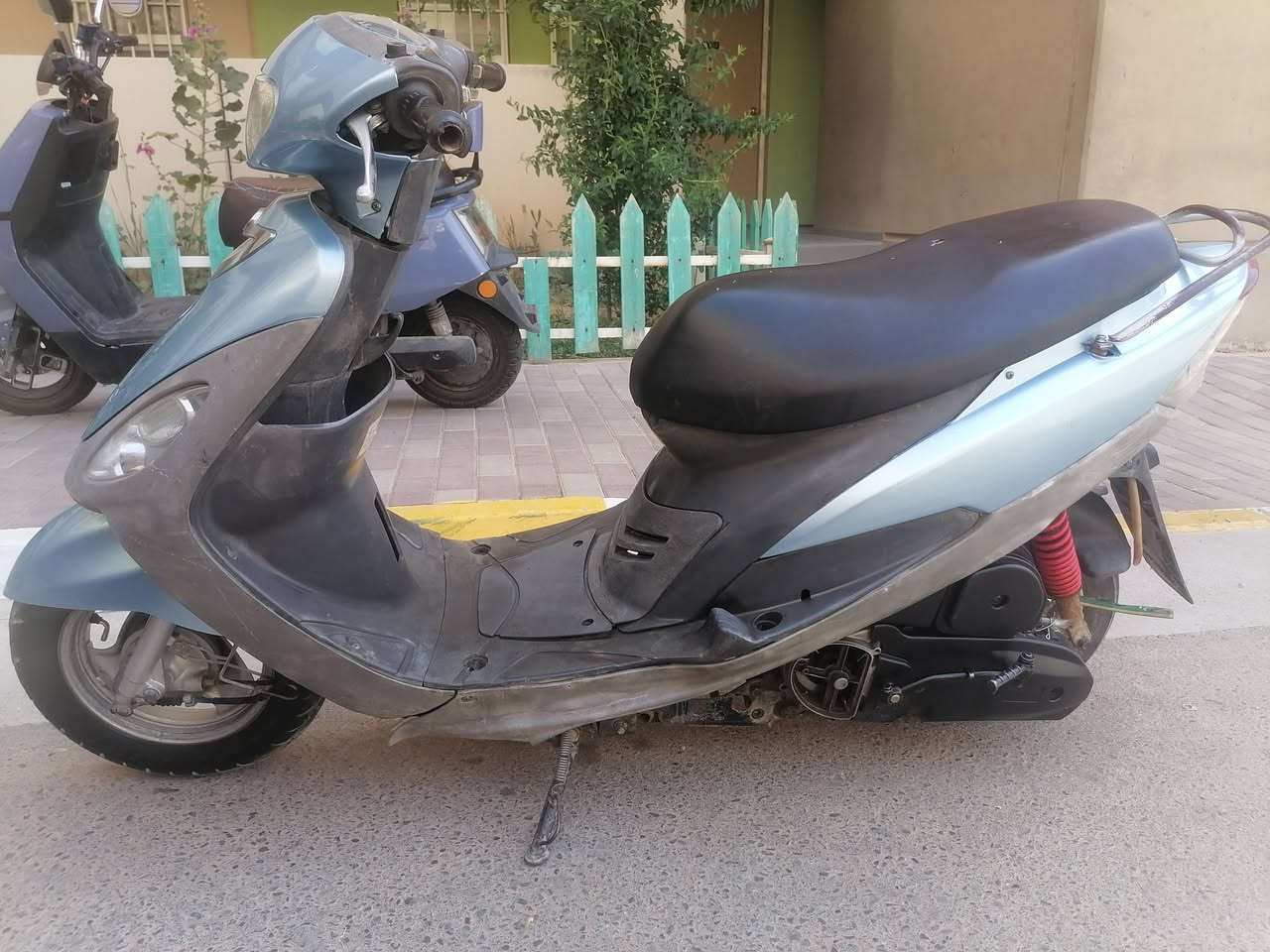 السلام عليكم شباب دراجه ماكس منغولي ماكينتها ما مفتوحه ولا تبخر ولا تنقص بيها اوراق باسمي مكاتبه باسمي كفراتها موجودات الاصليات الملح سعرها 400 وبيها مجال بسيط حق الجيد عنواني بغداد منطقه بسمايه راح اخليه رقمي والشراي يتصل ***********
