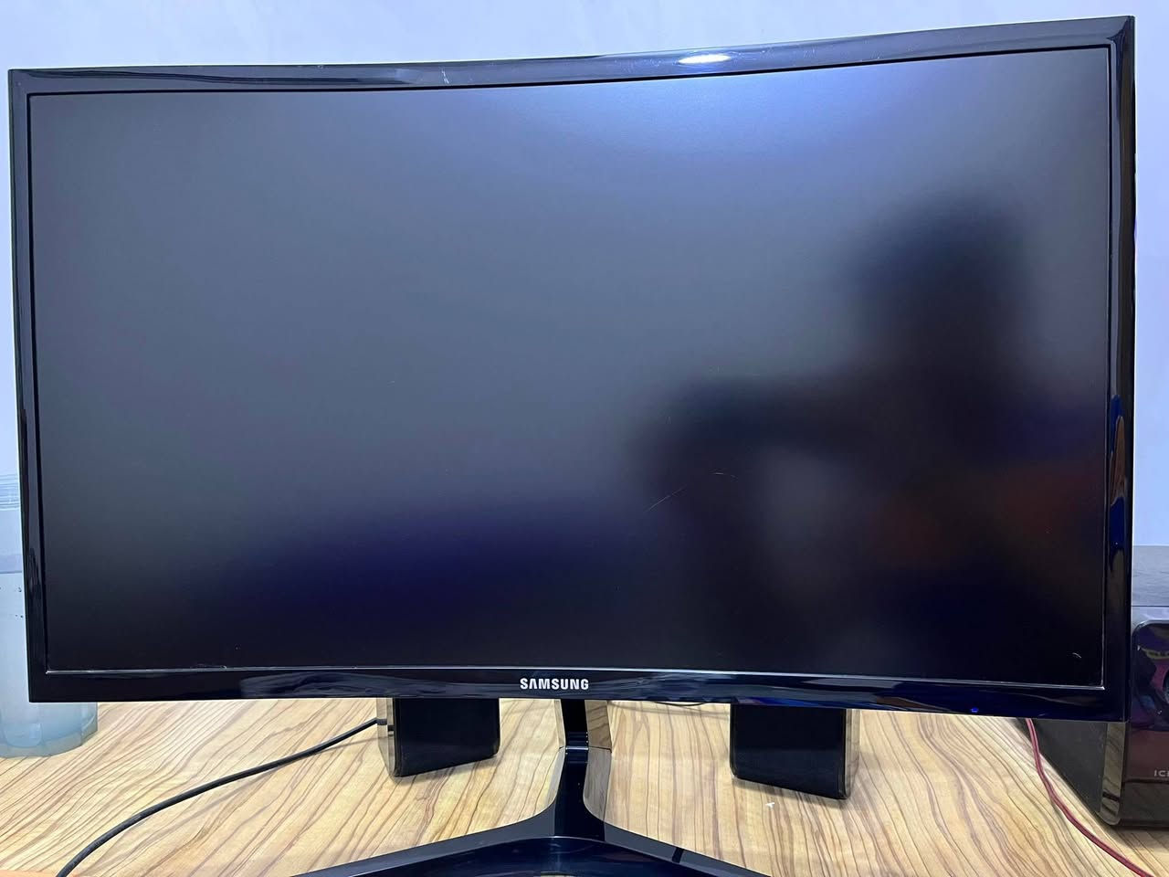 السلام عليكم 
ابيعهن كلهن سوا.. 
المواصفات اول صورة كل تفاصيل التجميعة

الملحقات:
ups online farber 
keyboard redragon k550
mouse logitech g502
hyperx cloud II 
وشاشة سامسونك FHD 144 هيرتز 
والميز ايضا للبيع فصلته تفصال ب٢٠٠ الف اذا يعجبك نتراهم عليه مانختلف

سبب البيع يشهد الله كاعد امر بضائقة مالية مابيهة كل مشاكل وضمان تاخذها من البيت اي اشكال رجعها علية

انطيني سعرك واني اجيك خاص لأن ماعرف اسعار السوك حاليا


**إذا كنت صاحب هذا الإعلان وتريد حذفه لأي سبب، رجاءا أرسل رسالة إلى الدعم الفني**