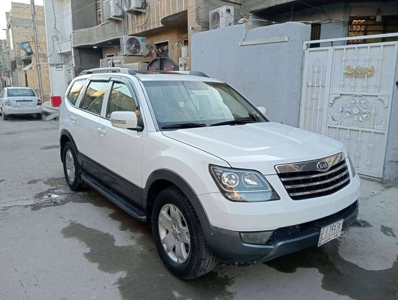 كيا مهافي ٢٠١١ رقم بغداد بأسمي مكفولة كفالة عامة حتى الدعاميات بلادية ماشية ١٥٠ سيارة جديدة كلهه على وضع الشركة  تبريد ثلج تخم تاير فتحة سقف تحكمات حساسات خلفية السعر ١٣٥ قفل عنوان بغداد للاتصال ***********
