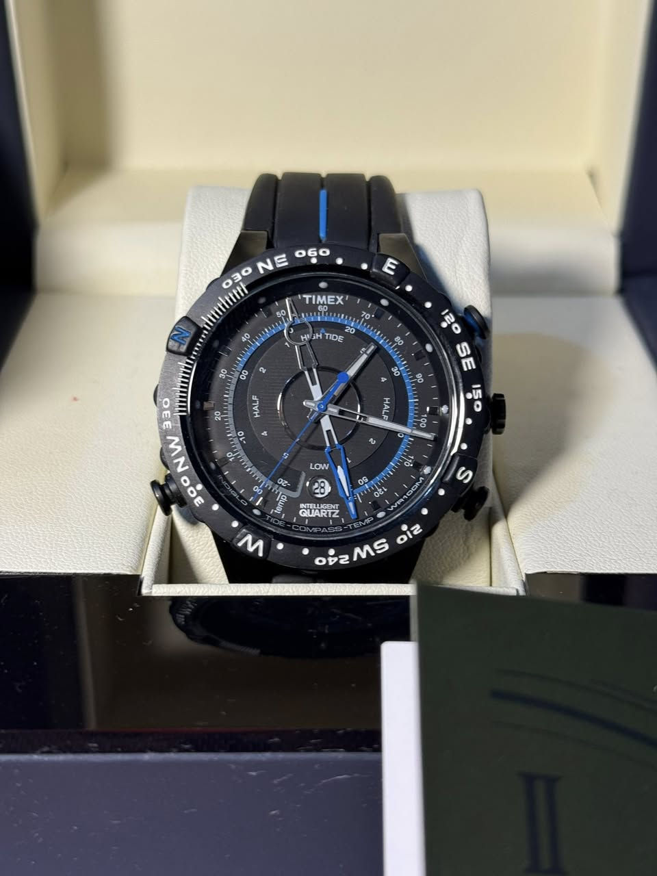 ساعة أصلية Timex Intelligent Quartz✨
🔹 الموديل: بوصلة + مقياس حرارة + مد وجزر
🔹 النوع: كوارتز – بطارية
🔹 الحالة: نظافة ممتازة
🔹 مناسبة للرحلات والأنشطة الخارجية
🔹 مقاومة للماء

📌 ملاحظة: لسنا تابعين لأي شركة أو علامة تجارية، نحن اسم مستقل فقط.

📞 للتواصل:
***********

🚚 يوجد توصيل مجاني لجميع محافظات العراق الحبيب
💰 السعر: 185 الف دينار شامل التوصيل
