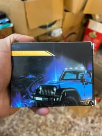 لدات مال سيارة عندي قطعتين اثنينهن ب8  على واتساب 07712344325