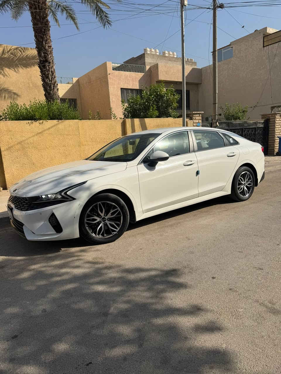 سلام عليكم k5 موديل ٢١ خليجي
ماشيه ١٠١
مكان بغداد زيونه
السعر ١٨٠ وبيها مجال
مواصفات الشركه الدوليه
***********

