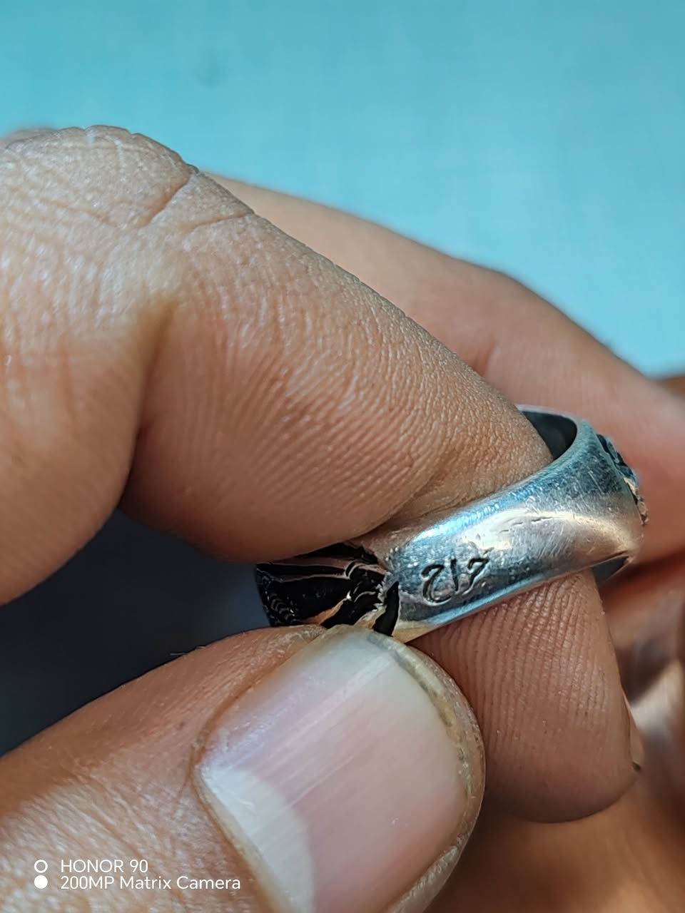 سلام عليكم رضويه فيروزة نيشابوريه قطعة تخبل صياغة جراح قياس الخاتم 22 العنوان بغداد مدينه الصدر ***********
