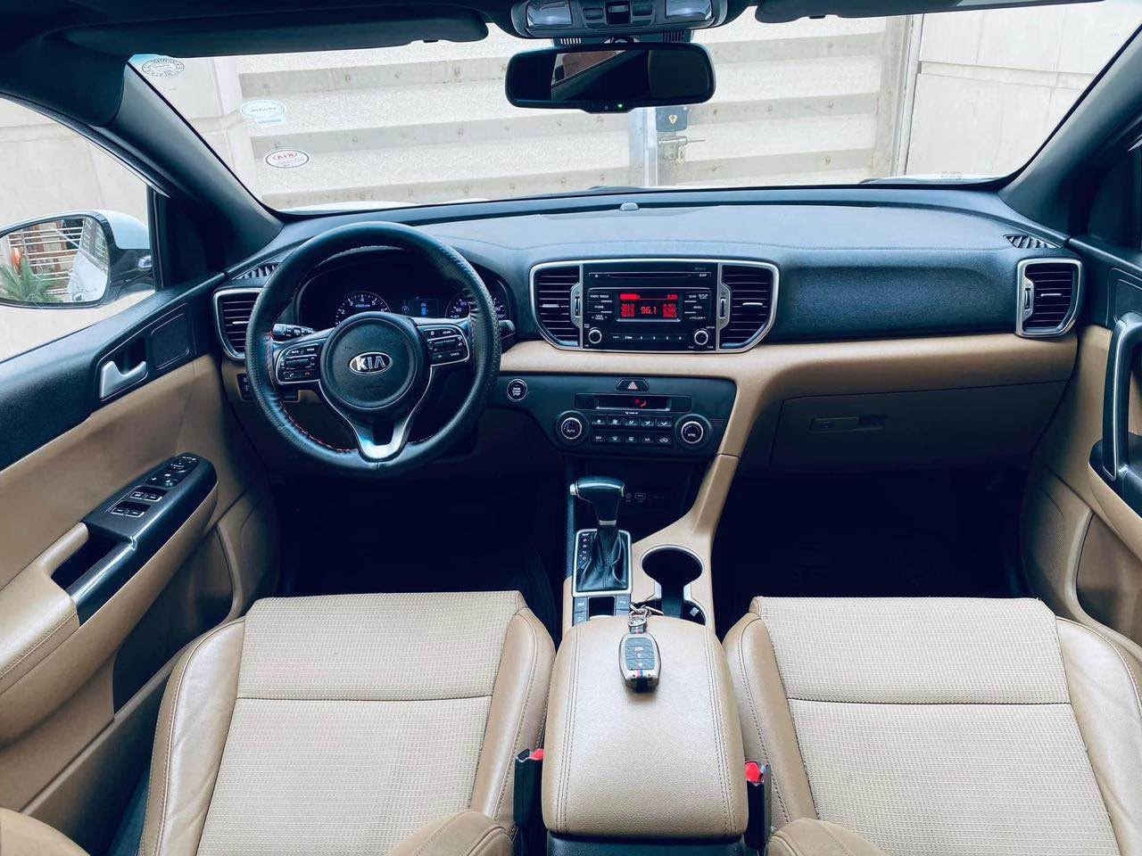 السلام وعليكم 
للبيع  سبورتج ٢٠١٩
خليجي وكالة البخيت 
 فول مواصفات بانوراما وبصمه 
هندبريك بصمة 
كشنات امامية كهرباء 
لدات امامي 
وبكلايت لد 
فول مواصفات سبير منازل
بيهة صبغ قطعتين  
ماشيه 124 الف 
 مكاني بغداد العامريه
اي استفسار تعال خاص او اتصل ***********

السعر 18.500$ وبيهة مجال بغداد, العراق
