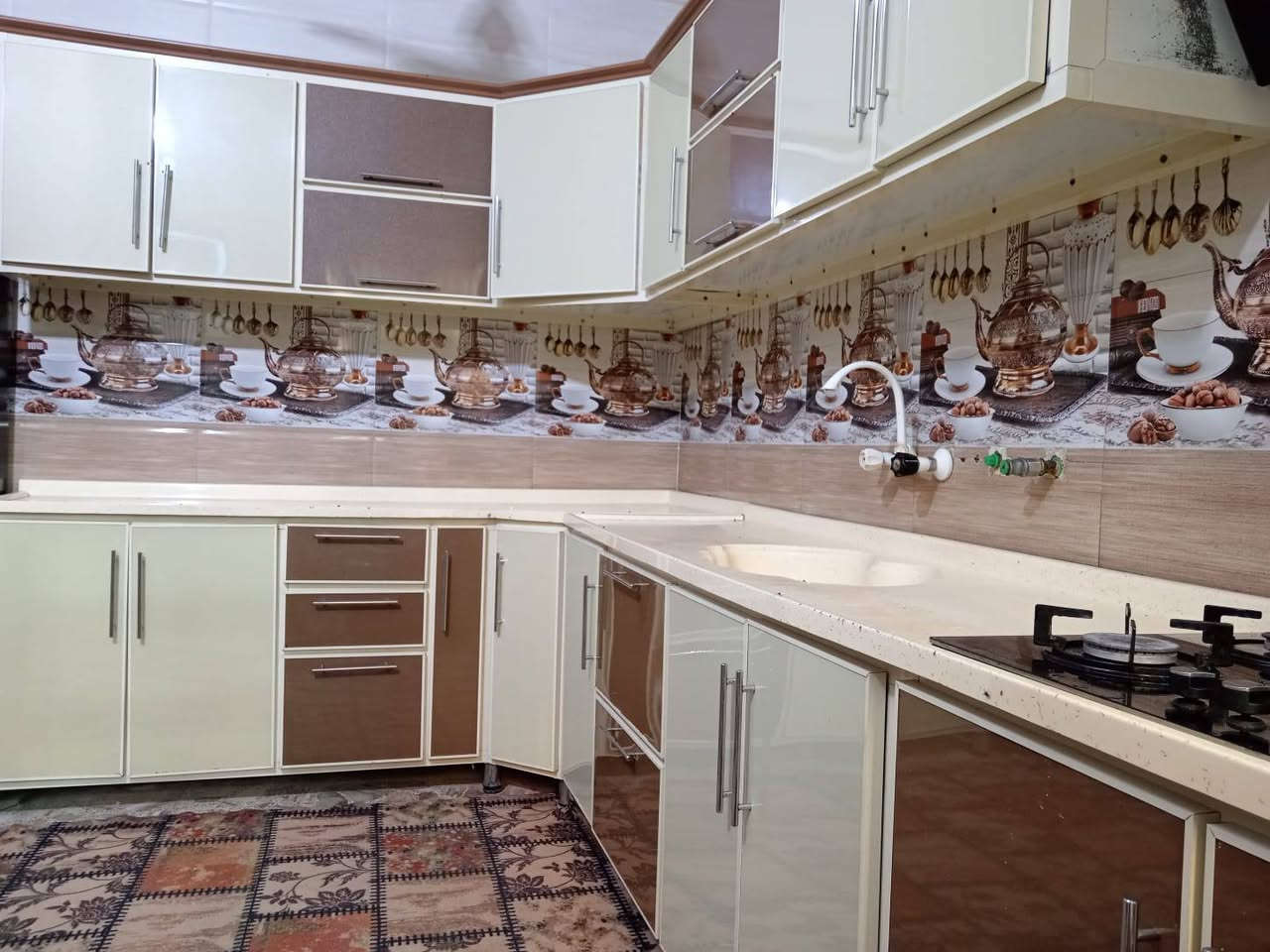 كاونتر كرانيت طابقين
الارتفاع 70
ولطول  4 ونص 
تواصل علئ الرقم فقط بيه واتساب
***********
الدوينيه
