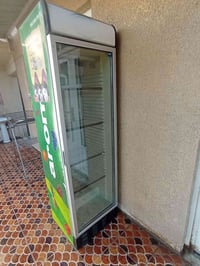 عارضه للبيع  السعر 200  الاتصال 07811992201