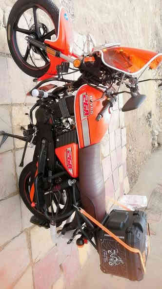 ياالله
السلام عليكم
دايون نفخ للبيع
لون برتقالي
موديل 23
اوراق اسكنر 
مكينه 200
نكره سلف 
كتابه حمره
سويج سجينه عدد 2 
كهربائيات كلها شغاله عالي ناصي اشاير دبل اشاره نشرات كشافات زنون كيجات كلها شغال 
محرك بالجيس
لاتنقيص ولا تبخير
الدراجه فوووول جنبزه
ومتعوب عليها حيل
السعر مليون و400 وبيها مجال قليل
1.400 
العنوان حله سيف سعد مقابل علوة المخضر ***********
