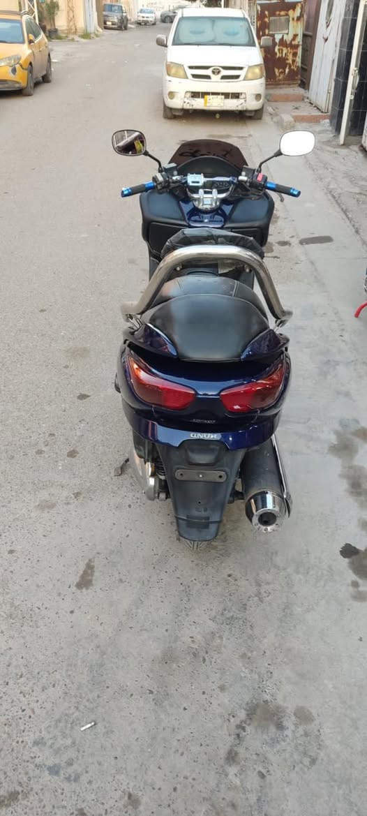 سلام عليكم 
فورزه صفر 8 
6كير /و3تحويلات /سبايدر خلفي نيكل/  قبق كلجات نيكل /منضومه زنون/
ماشيه 45الف دراجه كفاله عامه 
مكاني حي لبساتين  لسعر مليون و150الف وبيها مجال او مراوس 
***********
