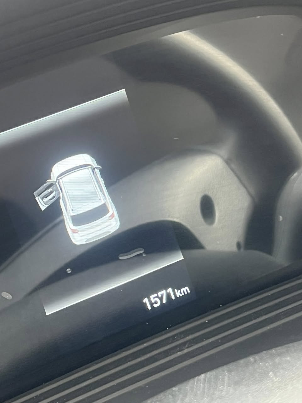 هونداي ڤينو  ٢٠٢٥ 
ماشي ١٥٠٠ كيلو /. ٩٠٠ ميل
سياره بعدها زيرو 
حادثها راس البوند بدون دواخل بدون ايرباك
رقم كاتي اربيل 
موجودة في اربيل 
السعر ١٢٥ $ ورقة وبيها مجال 
للاتصال واتساب ***********
