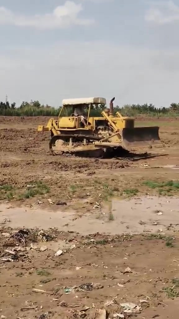 بلدوزر 85 للبيع جاهزة للعمل تفاصيل ***********
