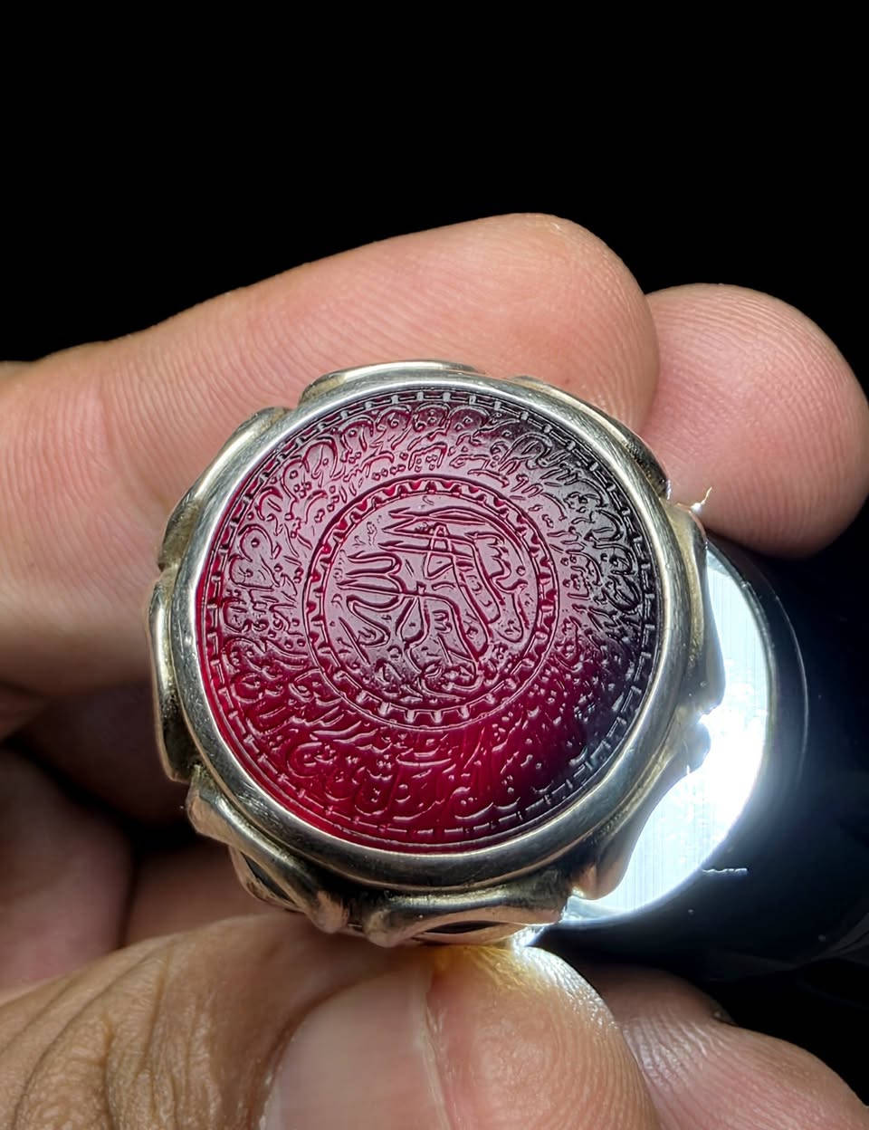 نوادر التحف اليمانية 🥰
شفة العبد اليماني الفاخر المشف الزبيبي🍇
صياغة الهمبركر🍔
صياغة الكنگ علي بمبع القديمة 🥰
نقشت وخطت ووقعت بأنامل استاذ الخطاطين الشيخ عقيل الكربلائي🥰
.[سورة آل عمران: الآيات 26- 27]

{قُلِ اللهمَّ مالِكَ الْمُلْكِ تُؤْتِي الْمُلْكَ مَنْ تَشاءُ وَتَنْزِعُ الْمُلْكَ مِمَّنْ تَشاءُ وَتُعِزُّ مَنْ تَشاءُ وَتُذِلُّ مَنْ تَشاءُ بِيَدِكَ الْخَيْرُ أنك عَلى كُلِّ شَيْءٍ قَدِيرٌ (26) تُولِجُ اللَّيْلَ فِي النَّهارِ وَتُولِجُ النَّهارَ فِي اللَّيْلِ وَتُخْرِجُ الْحَيَّ مِنَ الْمَيِّتِ وَتُخْرِجُ الْمَيِّتَ مِنَ الْحَيِّ وَتَرْزُقُ مَنْ تَشاءُ بِغَيْرِ حِسابٍ (27)


**إذا كنت صاحب هذا الإعلان وتريد حذفه لأي سبب، رجاءا أرسل رسالة إلى الدعم الفني**