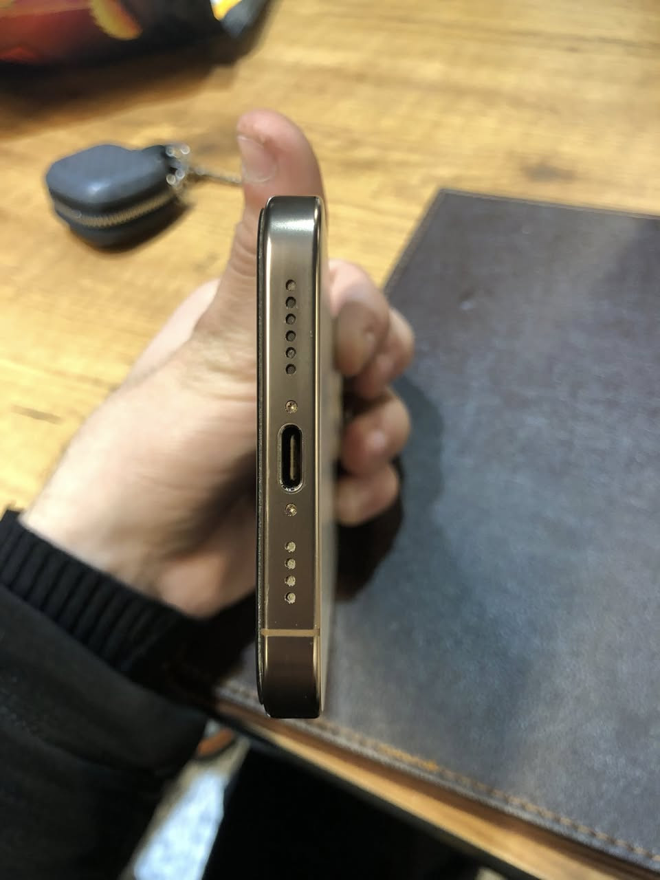 ايفون 16 برو ماكس ذاكرة 256 بطارية 95 ضمان ماستر الجهاز بعده داخل الضمان مكاني بغداد الكمالية 

السعر 1250
‭٠٧٧١ ٨٩٨ ٩١٣٩‬
