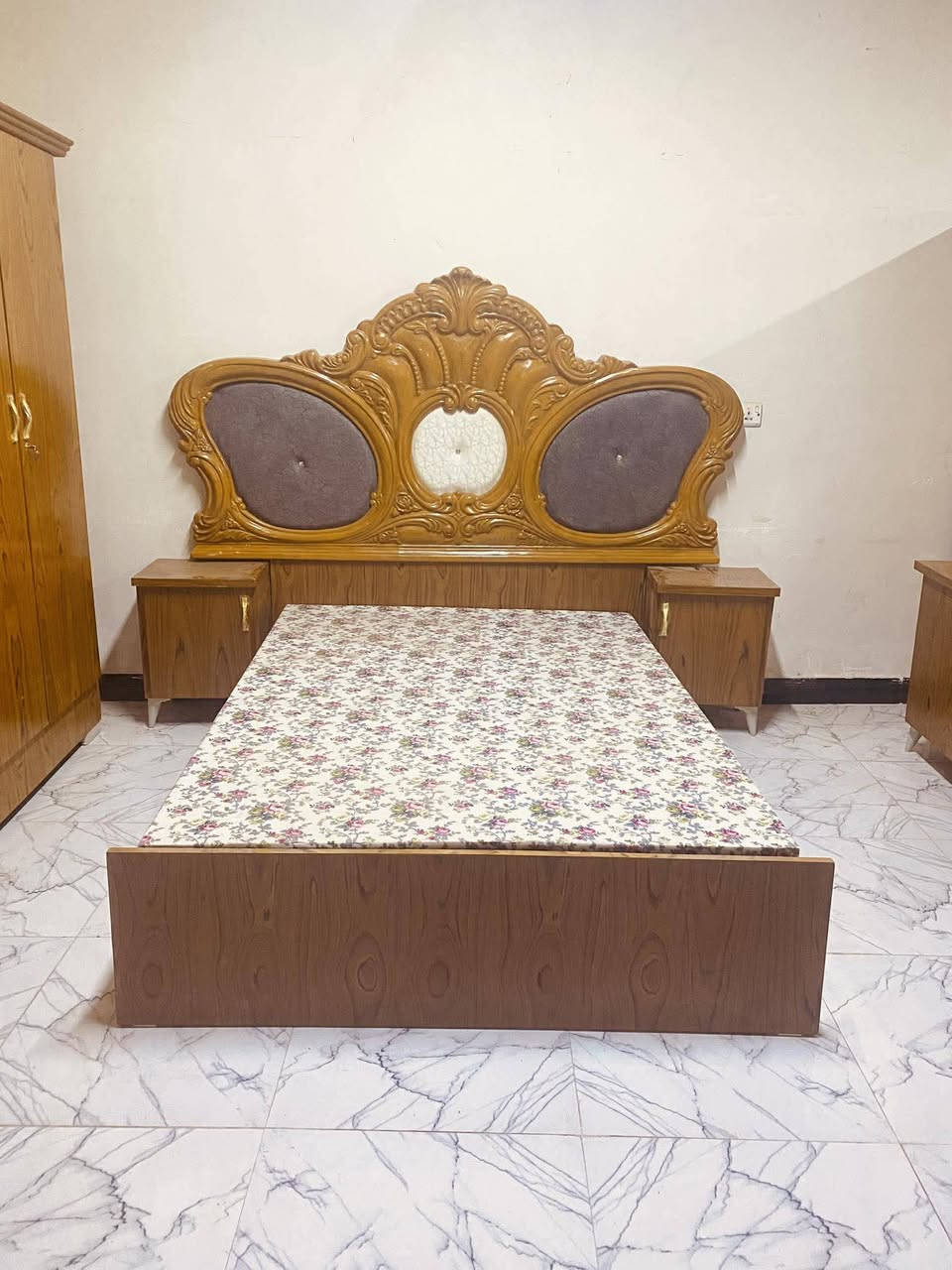 العنوان  ♕♕
تكريت شارع الباشا الرئيسي بقرب مشتل الياسمين 

꧁꧁꧂꧂معرض ايمن الكريش

 غرف صاج جديد ⭐⭐
  نظام عملنا خدمة توصيل تكريت داخل وخارج تكريت 🚛🚛🚛

انت اختار واطلب واحنه نوصلك لباب البيت 👌👌👌

للحجز والاستفسار  يرجه 💌💌  اتصال ع الرقم *********** اتصال او وات ساب
