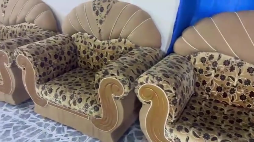 ٢ تخم مع معرض كما موضح بالفديو الاتصال على الرقم ***********  التخم موجود في منطقة الحمدانيه الاولى
