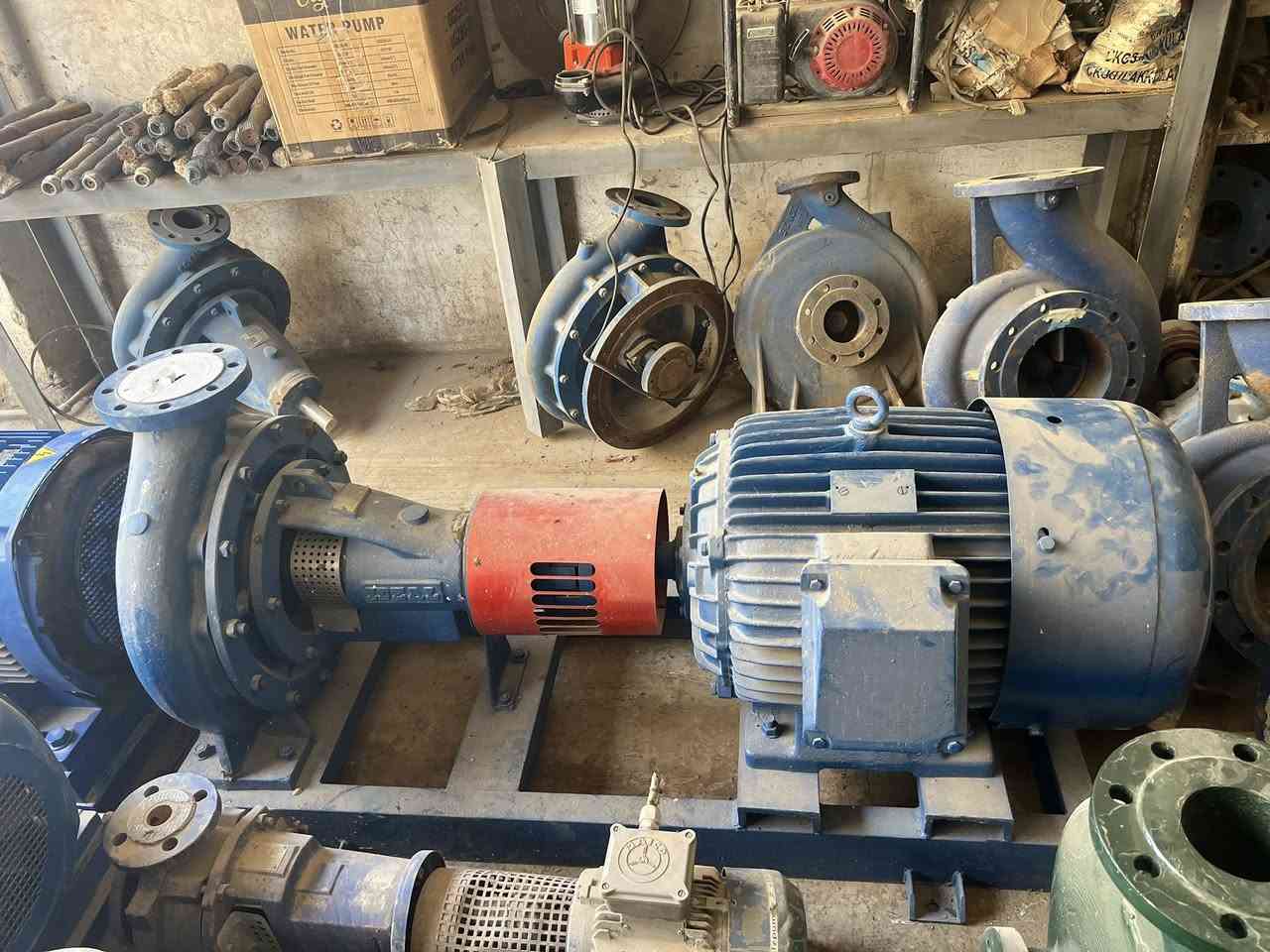للبيع مأطور كهربائي 50 احصان  صناعته اسباني معه مضخه 5X4 هيت 600 ضغط عالي صناعته اسباني سيت ابلادي مشتفل شي قليل السعر 15 ورقه وبي مجال العنوان سامراء رقم هاتف 📞 ***********
