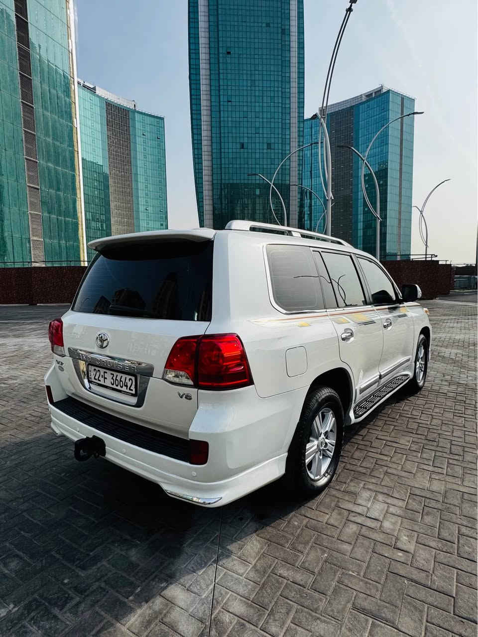 تويوتا لاندكروزر ٢٠١٣ GX.R V8 
بريم  
كوردي عرةبي 
زور جوان و خاوينة يةك دينار مةسروفي نية 
سةيارةكة بي سبوخة  يةك شويني بجوكي PDR هةية 
گير و مةكينة و هةموو شتي بةشةرتة نةكرايتةوة 
 بي حةيبة تةحويل و غرامة بةشةرتة 
 شوين هةولير 
 كورك واتسئاب Ⓜ️0750 369 9092
سعر ٣٦٠$   كةميك مةجال

 
2013 GX.R
‎السياره كلش جديده وكلش حلوه احله من الصور والسياره بدون مصرف وكلشي جاهز   
سيارة مابيها سبغ ابد فقد واحد مكان بيها pdr بدون دواخل 
‎كير ومحرك بشرط والمحرك ممفتوح بشرط 
‎فول مواصفات 
‎سلايت وثلاجه وبصمه وتبريد مركزي ومعروفه كشن كهربايي شغال حساسات دحامية فول فول  مواصفاتهة 

‎ملاحظه /  فقط بيع  
‎ورجاءً اذا مو مشتري لا تتصل وتعبني 
‎السعر / 360$ 
‎مكان السياره اربيل 
M/ 0750 369 9092 كورك واتسئاب أربيل, العراق
