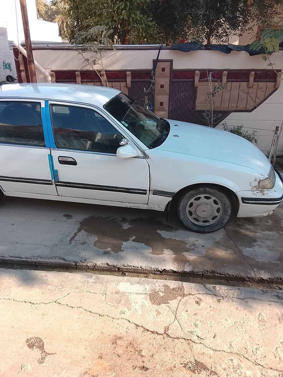 السلام عليكم سيارة دايو برنس موديل ١٩٩٥ كير عادي مكينه ١٨ رقم ألماني جديد السعر ٢٧ورقه وبي مجال العنوان خانقين امام عباس رقم الموبايل ***********
