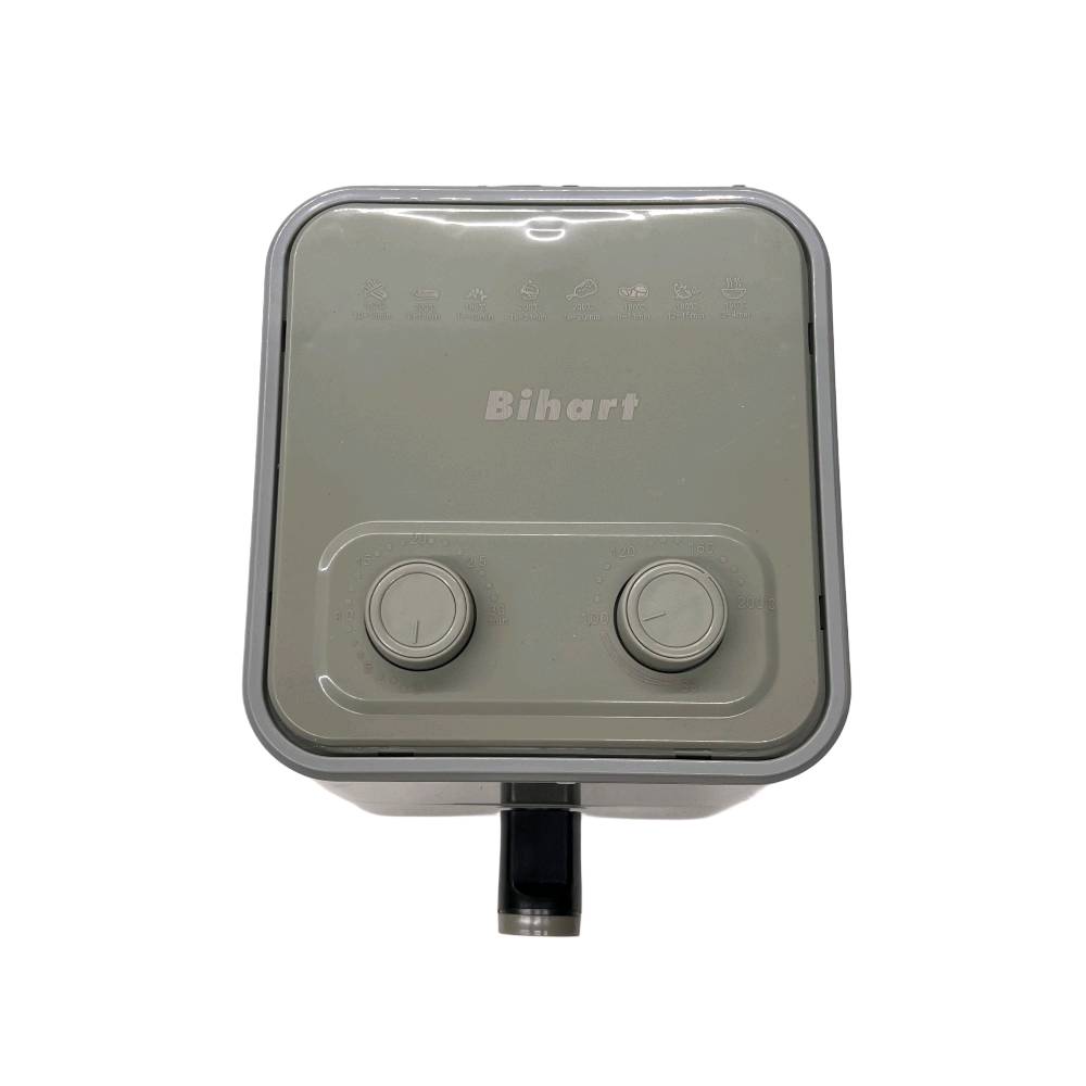 قلاية هوائية Bihart بدون زيت – موديل YSL197

قلاية هوائية عملية من Bihart بتصميم مدمج ومناسب للاستخدام اليومي، توفر طهيًا بالهواء الساخن مع تحكم يدوي بسيط.

 • تعمل بتقنية الهواء الساخن للطهي بدون زيت
 
• تحكم يدوي عبر مقبضي الوقت ودرجة الحرارة
 
• تصميم مدمج مناسب للمطابخ الصغيرة
 
• سلة سحب أمامية لسهولة إدخال وإخراج الطعام
 
• جسم بلون رمادي أنيق كما هو موضح على العلبة
 
• استخدام مباشر بدون إعدادات معقدة

 • نوع المنتج: قلاية هوائية (Air Fryer)
 • القدرة الكهربائية: 800 واط
 • الجهد الكهربائي: AC 220–240V
 • التردد: 50/60Hz
 • مدة التشغيل القصوى: 30 دقيقة
 • التحكم: يدوي (مقبض حرارة + مقبض وقت)
 • الوزن الصافي: 2.1 كغم
 • الوزن الإجمالي: 2.6 كغم

محتويات العلبة:
 • قلاية هوائية Bihart
 • سلة الطهي