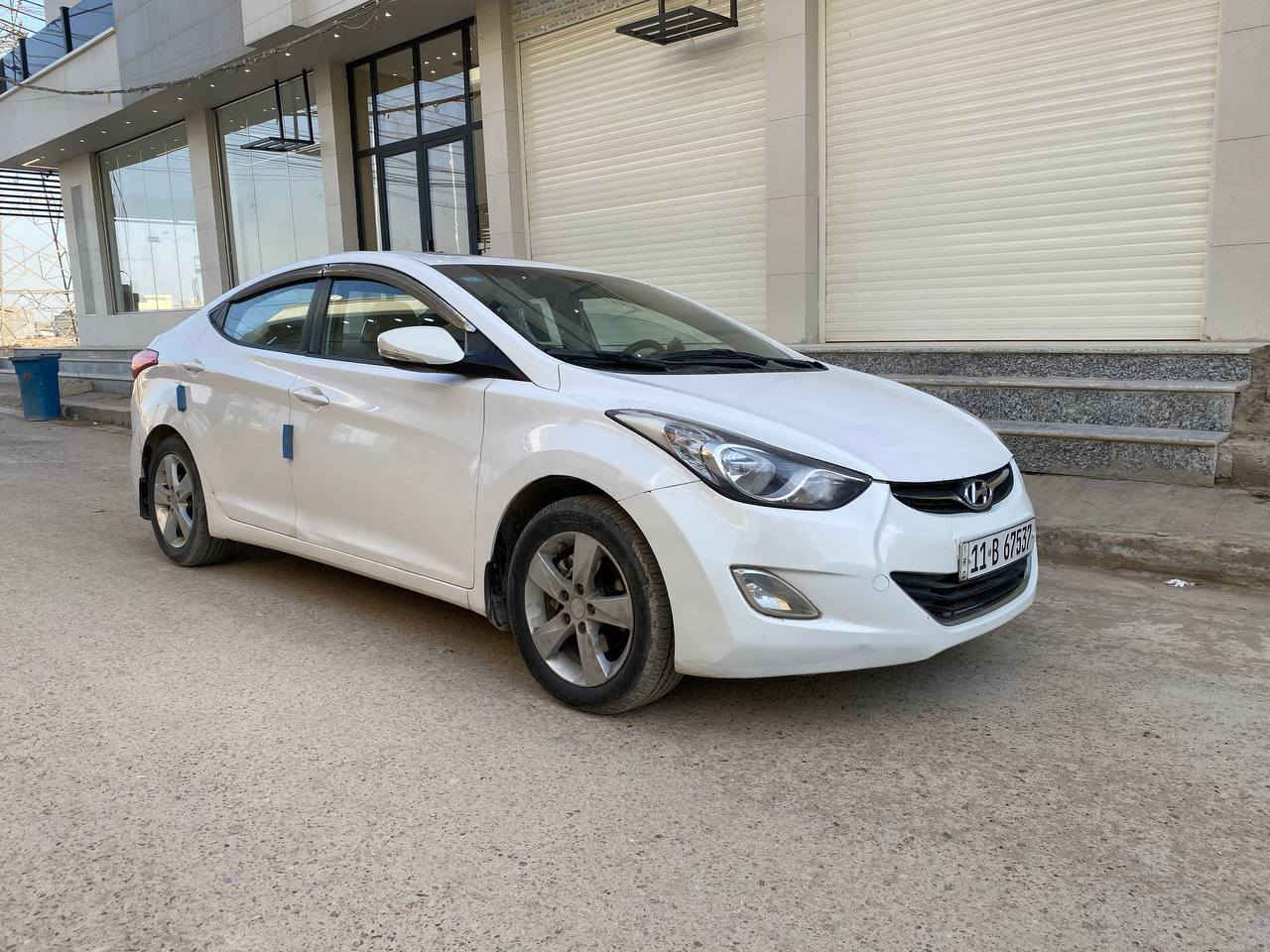 النترا  وارد خليجي 2012 السياره جديده بمعنى كلمه شركه عامه وارد خليجي ميكنه 1800 جديده غير مفتوحه  تحكمات استيرن جهتين دسكات امامي خلفي شاشه اشاير مري سلايد روف  نظام ايكو تقليل صرف بانزين تخم تاير جديد عليها بطاريه جديده صدر امامي خلفي جديد  وبقيه مواصفات معروفه  السياره كفاله عامه عدا شبرين بقبض بانزين وبدوسه خلفيه عكس سائق  ع كد شبر باقي كله مكفول  مكاني بغداد الدوره حي دجله السعر ١١٥ بيها مجال بسيط هاتف *********** واتس ابب
*********** اتصال
