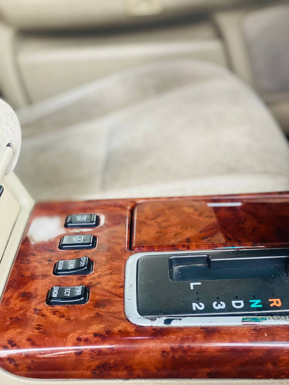 اسلام عليكم
للبيع ملكه فول بطن اربع دكم كفاله عامه من كلشي رقم كركوك مدفرع كمرك وظريبه وقرصه بيه جاهزه باقيه وين مايعجبك دك حاسبه واسحب ظبارته وقرصه شرط كارتون

تبريد قطعتين

ستيرن كهربائي

اربع كشنات كهرباىي

ديفور الكبير

دبل شاشه كرستال

ثلاجه

شرط السياره احله من الصور وماشيه 80 حقيقي

جاهزه من كلشي مكينه كير حداديه تخم تاير ويل نجمه بلادي شرط ترايه زيرو

السعر 120 وبيه مجال بسيط

***********
