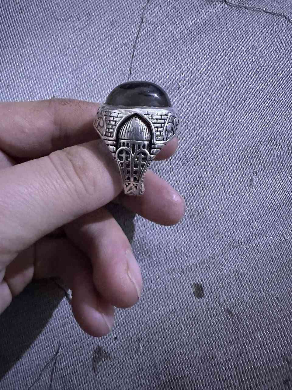 عقيق يماني مصور صياغة ثقيلة سعر خاتم 175الف عنوان بغداد مدينة الصدر ***********
