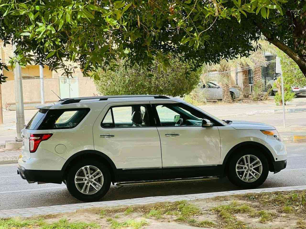 فورت كسبلاور مديل2011سعر125وبيه مجال فول مواصفات للاستفسار الاتصال *********** وارد مريكي مكفوله من صبغ وضربه القويه ومن تبديل بيه شويه صبغ بقبق جنطه كد شبر ولباقي  مواصفات فول سبعه 7راكب ثلث قطع تبريد كشنات جلد+خزن ميموري تحكم ستيرن جنطه شفط بصمه بواب دشبول لمس الشاشة جنجر سيدي كشنات كهربائي+تدفئة تبريد بلكشن كامره دواره حساسات خلفيه داخل بيجي مري كهربائي نضام يكو سبورت سياره جديده وحله من صور لون صدفي رقم بغداد مكينه سته 6سلندر بلاد مكينه وكير مكفولات حداديه عايزة للورة الحداديه لاامامي زينه تخم تاير تبريد شغال ثلج سياره جاهزه مكان سياره نجف شارع المعمل كوفه المقدسة
