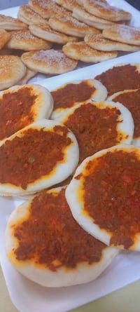 كباب دجاج • لحم بعجين • لفة خبز