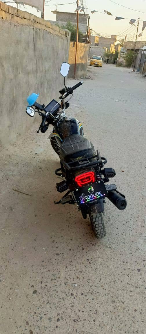 دراجه سونك
موديل 2025
دراجه لون أسود
الدراجه كفاله عامه 
محرك 200cc الاسود.🎱 #المرغوب
الدراجه خير من الله 
شلعه ومعدل تفحص وتقتنع يلا تأخذ   
الشكل الحديث 
العداد إلكتروني
كلها شغالة ومابيها نقص برغي 
ترايك مفتوح شرط
___ ماشية 4000 وكسر 
#فول_ومكفول_مال_جناي
عارضها 800 وبيها مجال 
*********** واتساب اتصال

