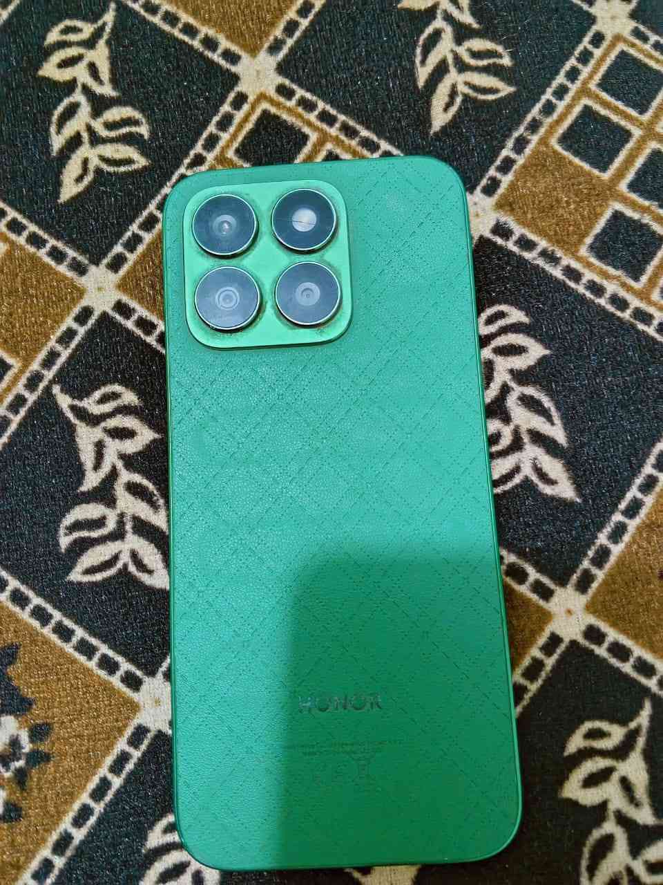 السلام عليكم مبيل. هونر lx 8b البيع سعر مناسب 175 وبي مجال بصيط ***********شاشه مفطره والشصي بي ميلان
