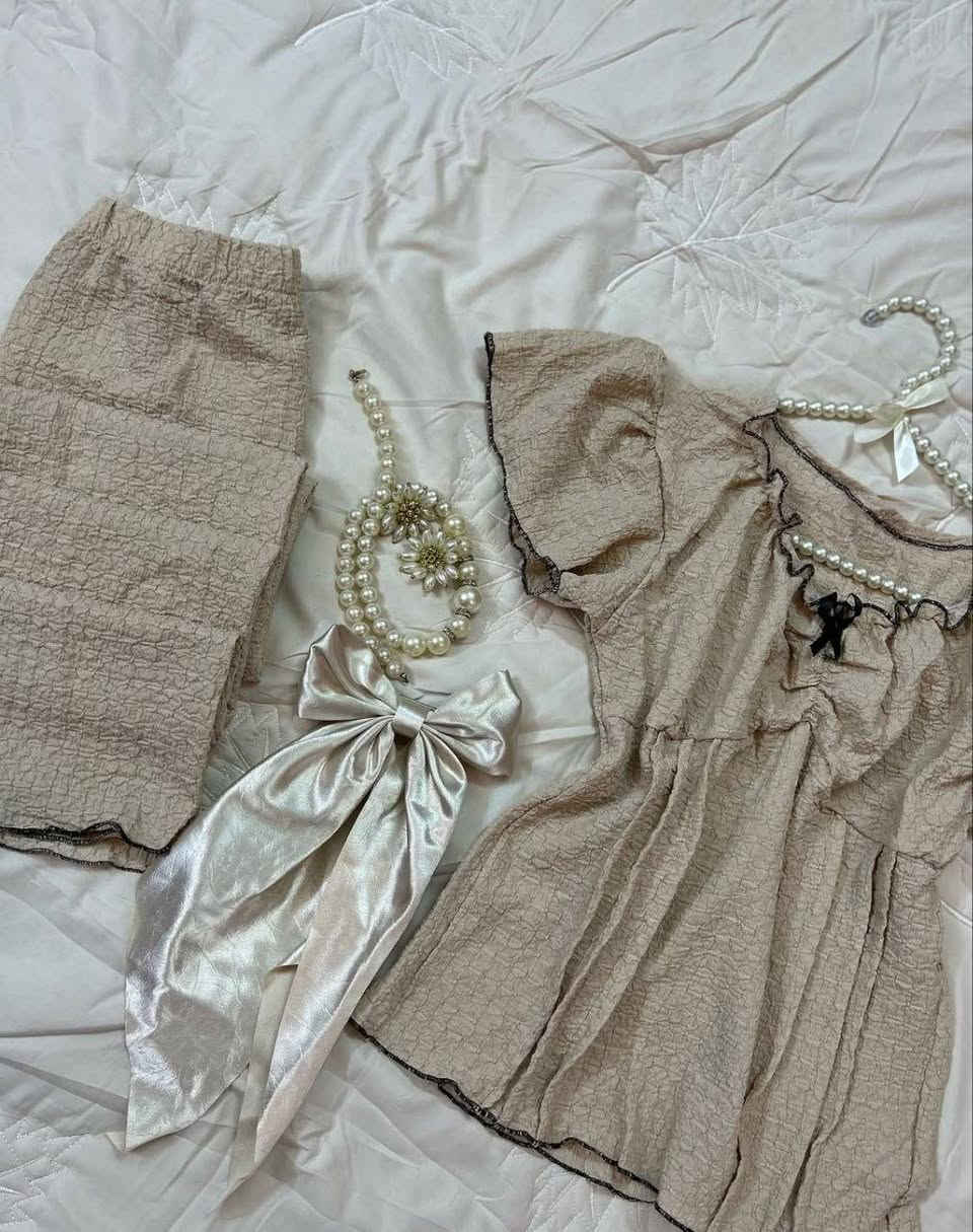 توصيل الفين فقط

تخفيضضض نااار وشرار  ✨✨
تراك كريشة فول كوالتي باردة كلش فول كوالتي ✨ 
فري سايز 

3 الوان 
السعر فقط 13 الف
قطعتين ب25


**إذا كنت صاحب هذا الإعلان وتريد حذفه لأي سبب، رجاءا أرسل رسالة إلى الدعم الفني**