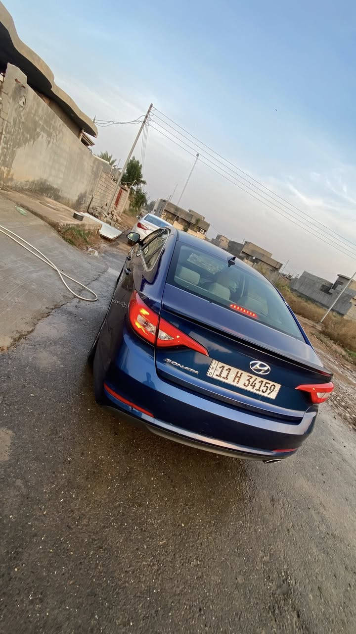 سوناتا 2017.                                                                       وارد امريكي 
حادث جاملغ امامي سايق
لا لغد لا شاصي سونر موجود تعديل بارد بسيط بالجاملغ الغلفي
موصفات مري شفط اشاير بالمري شاشه اندوريد فول تحكم استيرن شاشة اعطال
محرك GDI 2400
تحويل ثاني يوم
سعر 130 
رقم *********** متواجد واتساب
