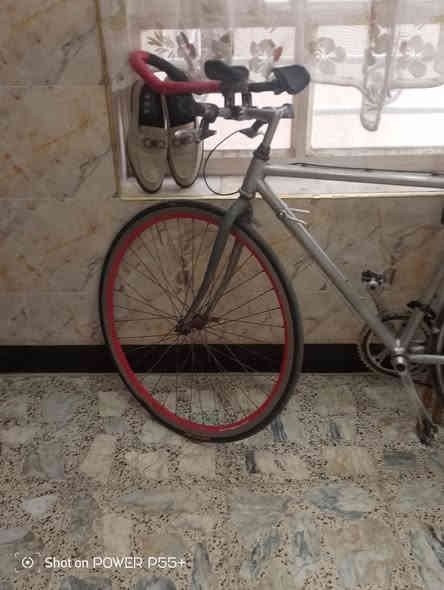 السلام عليكم بايسكل للبيع البياع الشرطه الخامسه سعر 100.     ***********
