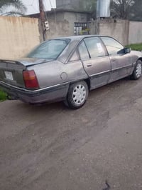 اسياره اوميكه موديل 91 محرك 20 السياره جهزه بس تريد تكحيلات  078327336...