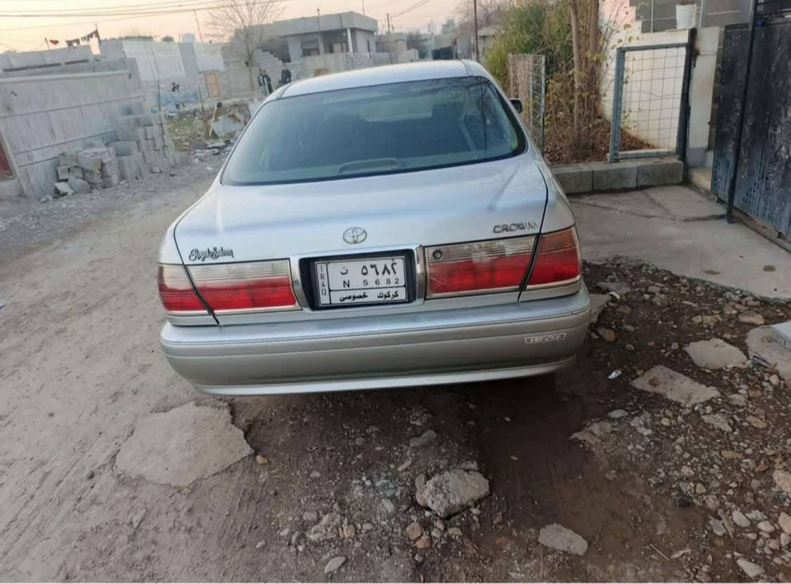 مەلیکە مووس 2003
مەکینە دیڤۆری بچوک D4
گێر و مەکینەی بەشەرت بێ دووکەڵ  مەزبوت بەشەرتی سەد فیتەر   50$  مەعامەلە 
کارەبای هەمووی ئیش ئەکات 
چوار کوشن کارەبا 
تەبرید سارد و گەرم ئیش ئەکات مەزبوت 
تەقە و ڕەقە بەشەرت بێ کێشە 
چوار تایەیی لۆکی لەژێرە  سەیارەکە  زۆر جوان و جاهیزە ماڵی دۆستە   مشتەریت نامە بنێرە لەخزمەتام   ژم ***********  شوێن سیدصادق
