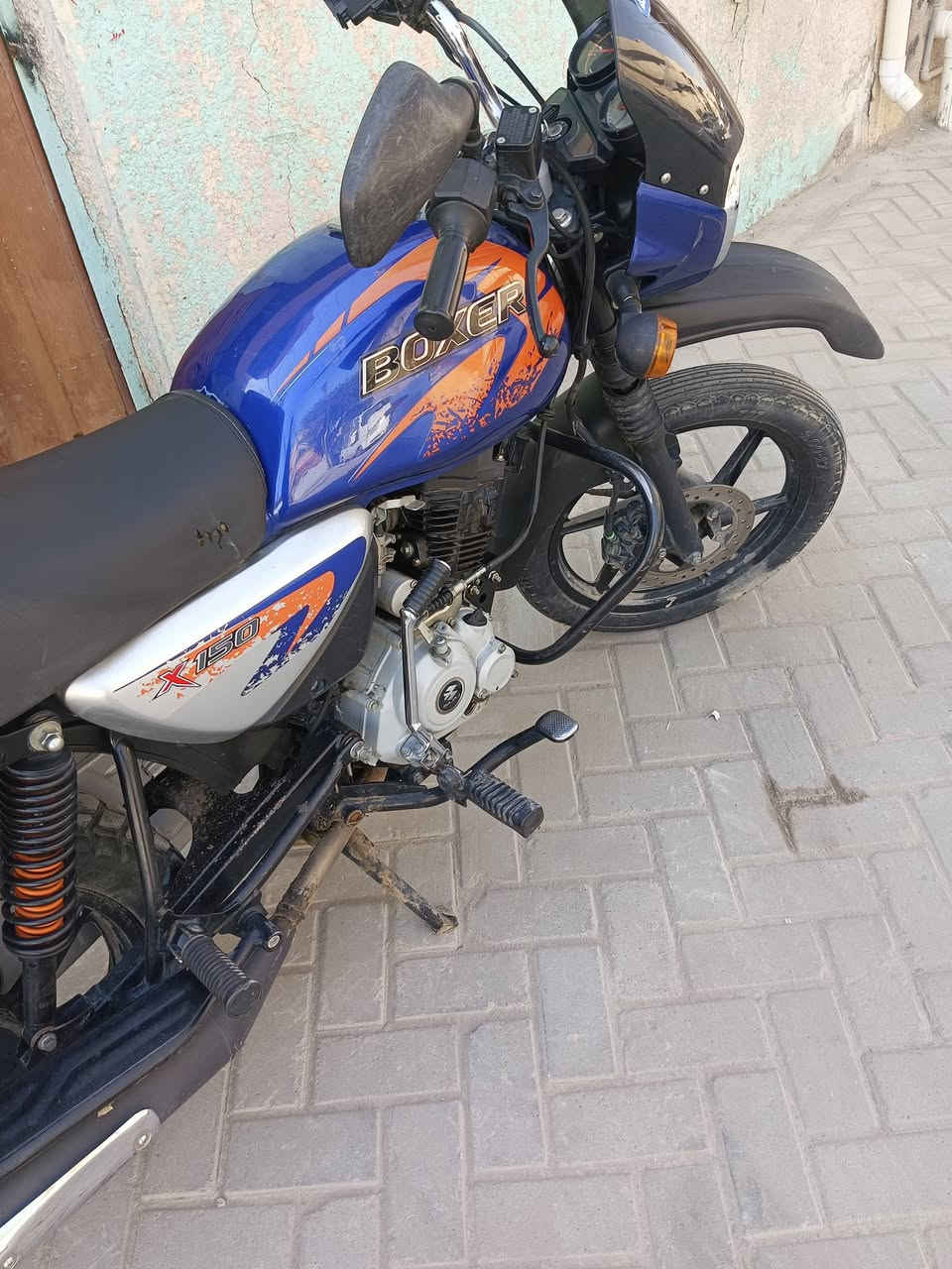 دراجة بوكسر موديل 2023رقم بغداد وسنوية السعر مليون و800عنوان بغداد الكريعات للتواصل   ***********.  غير متواجد على الفيس
