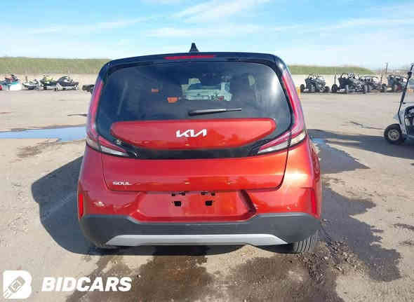 سلام عليكم كيا صول موديل  2024 للبيع او مراوس  شراي يتصل ***********السعر 167بيه مجال بدون رقم سياره بدون حادث جديده على إيد وحده ما متعوبه ماكن حله مركز بل عافيه عل ياخذه
