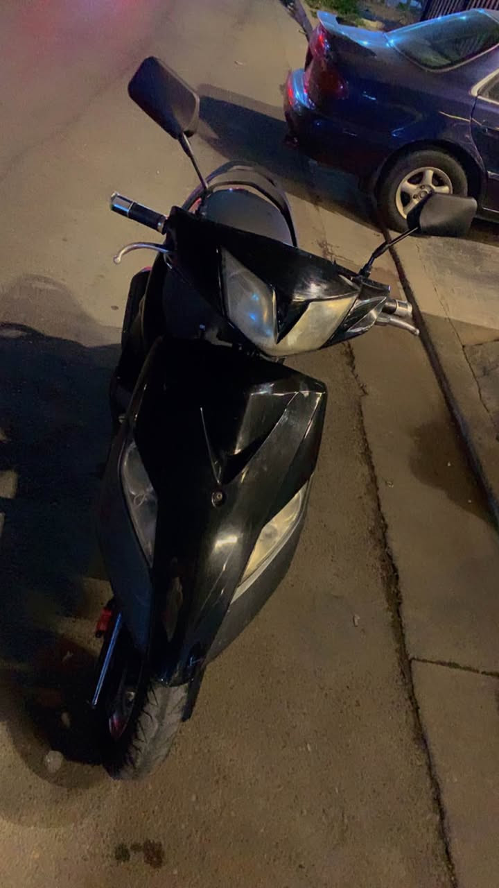 السلام عليكم :

ماكس ثعلب سرعة 140 ياماها
دراجة وكالة كبل فترا نزلت رمبة
اي نقص ماليها علا وضع البلاد 
شرط تجيب وياك فيتر وتجي تفحص
اوراق كاملة اصولية نضافة 100/100

السعر 600 الف
مكاني شارع فلسطين
هذا رقمي *********** واتساب فقط

وذا اكو مراوس مع الفرق راسلني ونتفق بغداد, العراق
