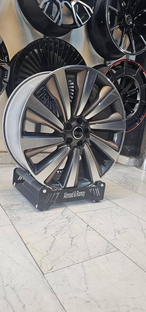 السلام عليكم 
ويل كب اصلي مستعمل لوك 
رانج فوك SV 
موديل 24 حجم الويل 23
ينشد كل موديلات الرانج 
احمد ورمزي شارع فلسطين 
***********
