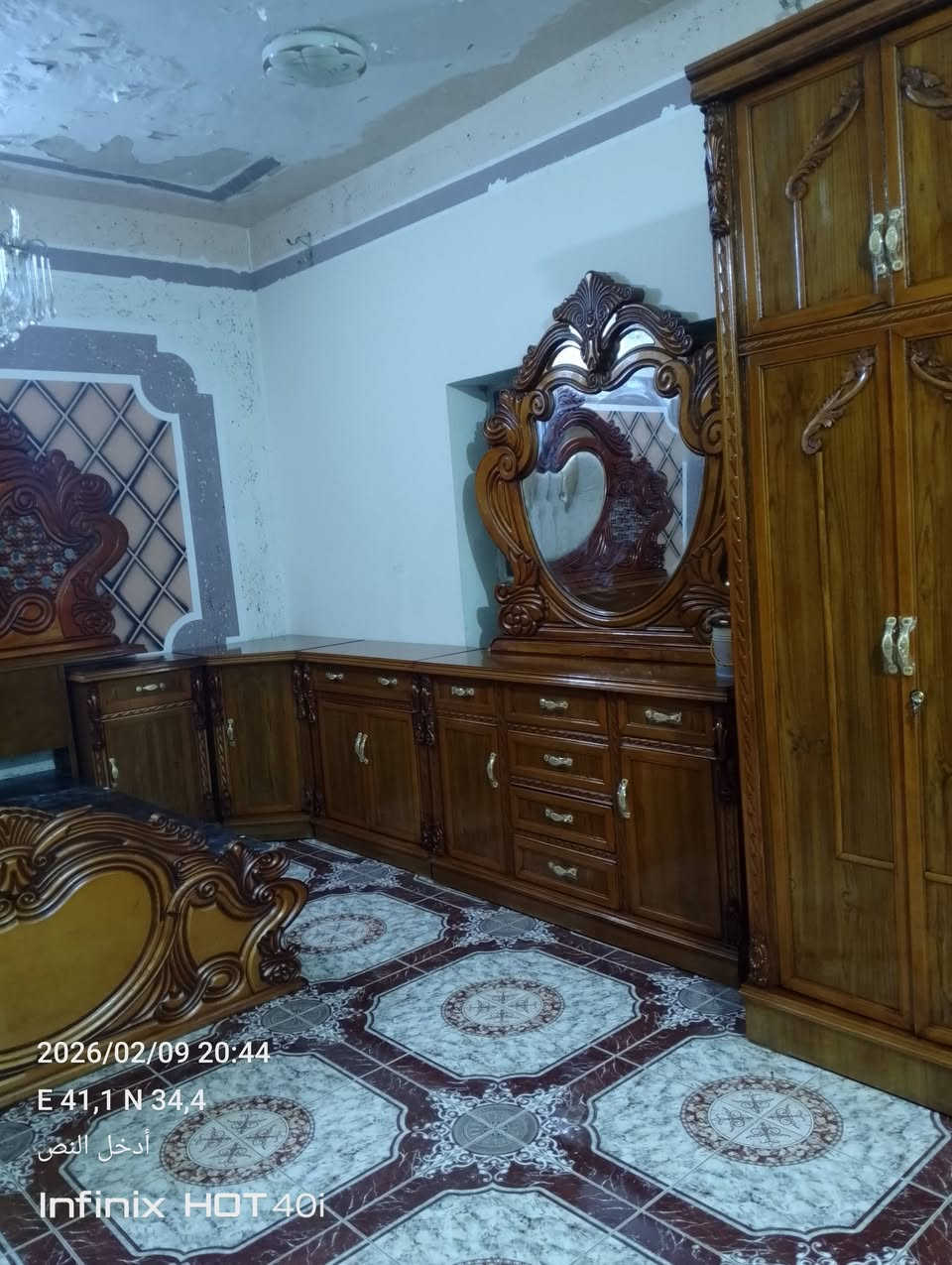 من رخصة ادمن يوجد غرفة نوم توج خشب حطاطة عراقي العنوان مقابل دائرة ناحية الكرابلة  الاستفسار اتصال ***********
