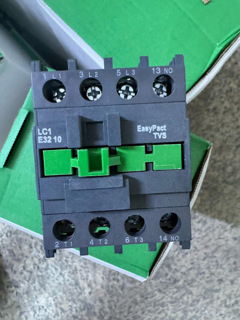 السلام عليكم ورحمة الله وبركاته 
يتوفر لدينا جميع انواع القواطع والكونتكترات بمختلف الامبيرات
ويوجد ايضاً جنج هفص وسيكميك بمختلف الامبيرات والانواع
وبمختلف المناشئ العالمية وبسعار تنافسية جداً 
يوجود توصيل لجميع المحافظات 🇮🇶 

للاستفارات مراسله واتساب على هاذا الرقم 

***********
